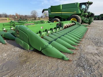 Main image John Deere 718C